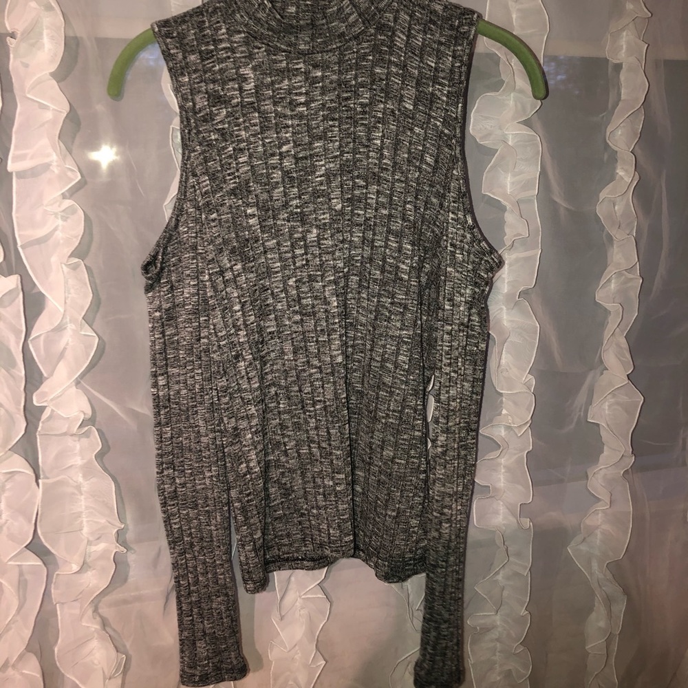 Grey top with shoulder cut out